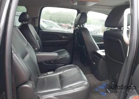 2008 Chevrolet Suburban 1500 Ltz z USA, uszkodzony, nr VIN 1GNFK16338J221195